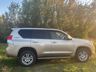2010 Toyota Land Cruiser Prado 150 Series, бежевый, 2350000 рублей, вид 5