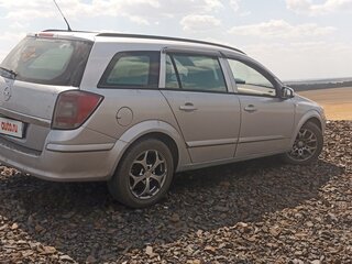 2007 Opel Astra H, серебристый, 800000 рублей, вид 3