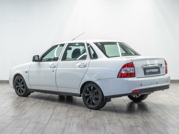 2015 Lada (ВАЗ) Priora I Рестайлинг, белый, 599000 рублей - вид 1