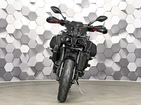 2017 Yamaha MT-10, чёрный, 1149000 рублей, вид 5