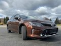 2017 Toyota Camry VII (XV50) Рестайлинг 2, коричневый - вид 4