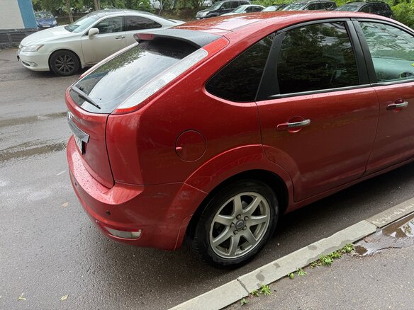 2008 Ford Focus II Рестайлинг, красный, 460000 рублей - вид 6