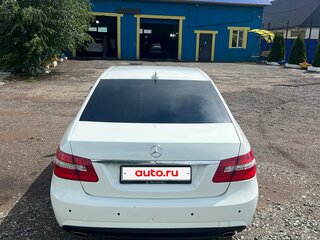 2010 Mercedes-Benz E-Класс 200 5G-Tronic IV (W212, S212, C207), белый, 1400000 рублей, вид 4