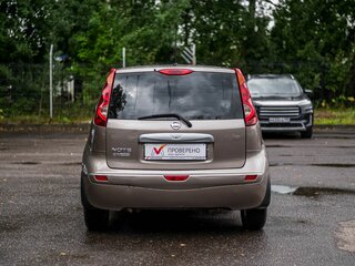 2011 Nissan Note I Рестайлинг, коричневый, 590000 рублей, вид 4