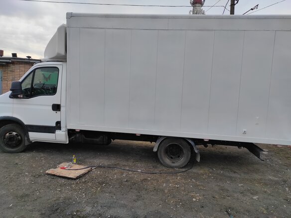 2012 Iveco Daily, белый, 2000000 рублей - вид 4