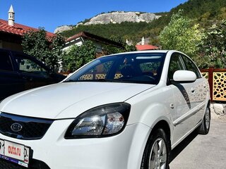 2011 Kia Rio II Рестайлинг, белый, 1000000 рублей, вид 1
