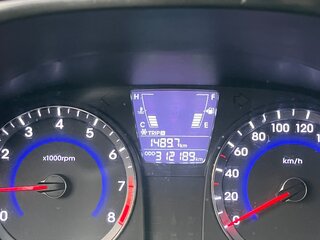 2014 Hyundai Solaris I, бежевый, 850000 рублей, вид 5