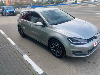2013 Volkswagen Golf VII, серебристый, 870000 рублей, вид 2