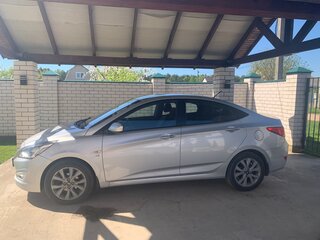 2015 Hyundai Accent IV, серебристый, 910000 рублей, вид 3