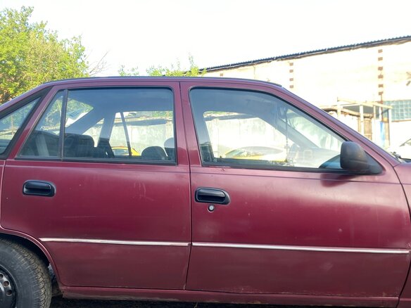 2000 Daewoo Nexia I, красный, 80000 рублей - вид 5
