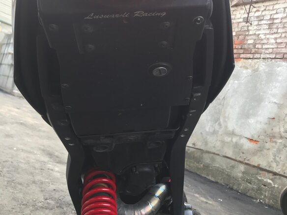 2009 Ducati Monster 1100, чёрный - вид 2