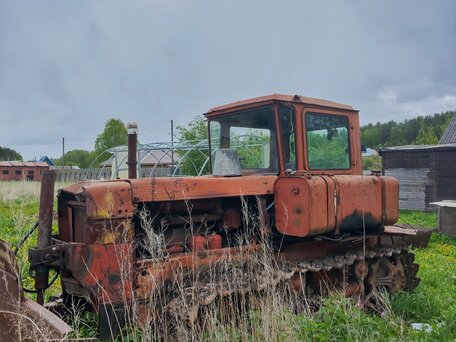 1993 ВгТЗ ДТ-75, красный, 320000 рублей, вид 2