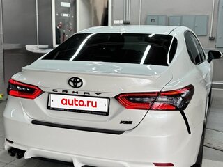 2022 Toyota Camry VIII (XV70) Рестайлинг, белый, 3800000 рублей, вид 5