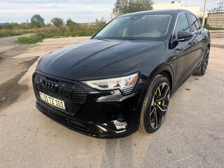 2021 Audi e-tron Sportback 55 I, чёрный, 6000000 рублей, вид 3