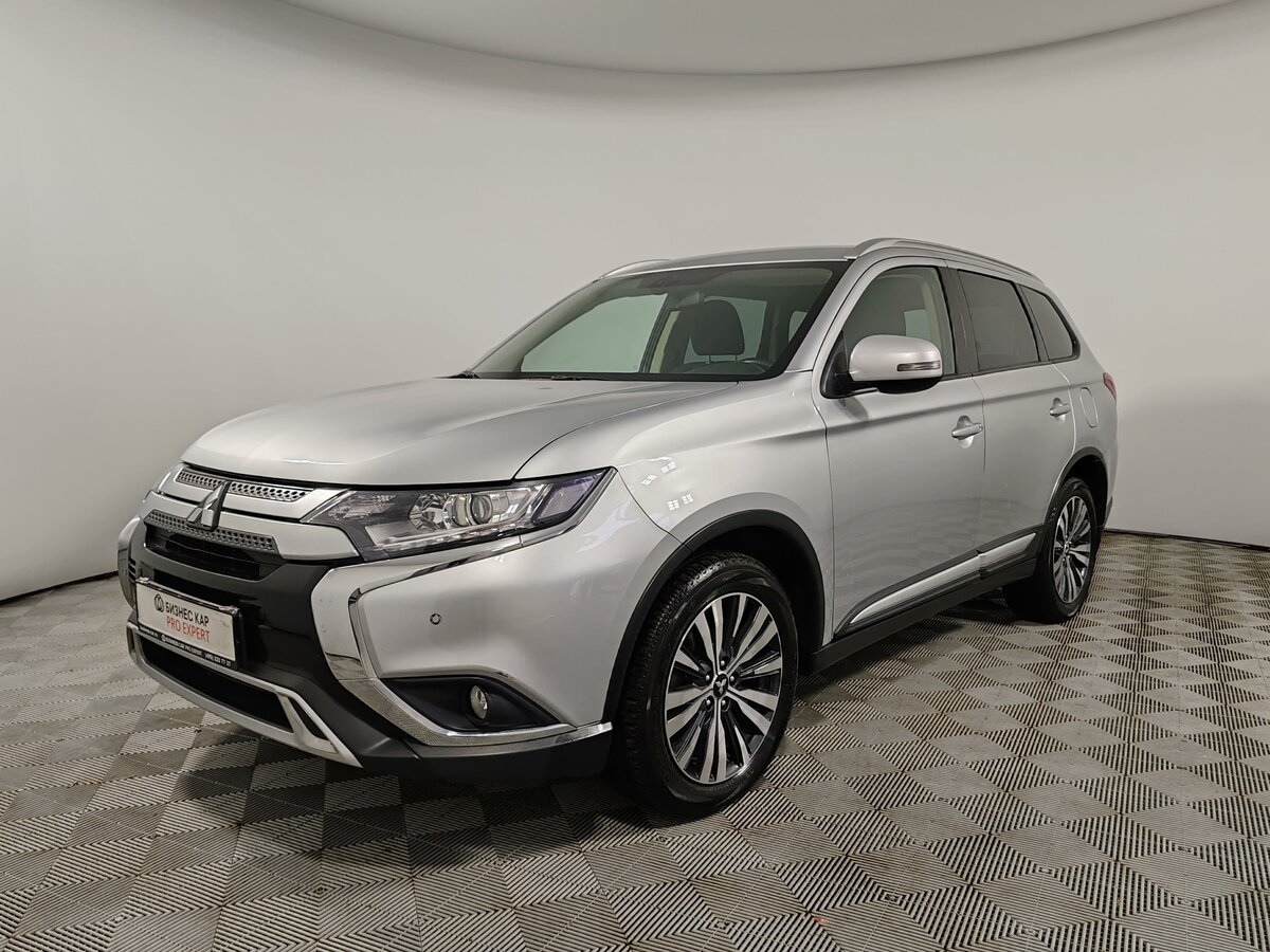 Открыть фотографии: Mitsubishi Outlander III Рестайлинг 3