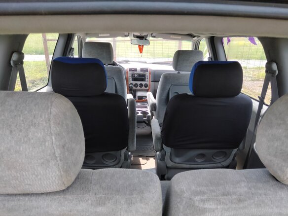 2004 Kia Carnival I Рестайлинг, серебристый, 330000 рублей - вид 10