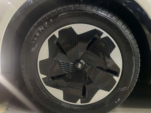 2023 IM Motors (Zhiji) LS7 90 kWh, белый - вид 10