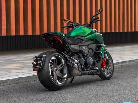 2024 Ducati Diavel V4, зелёный, 9900000 рублей, вид 2