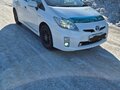 2011 Toyota Prius III Рестайлинг (XW30), белый, 1300000 рублей - вид 1