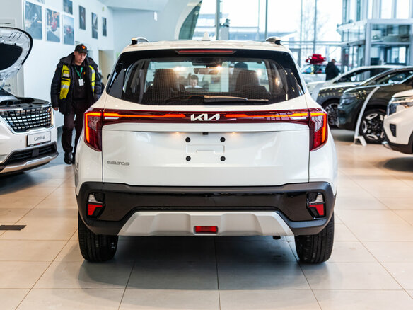 2026 Kia Seltos I Рестайлинг, белый, 3290000 рублей - вид 4