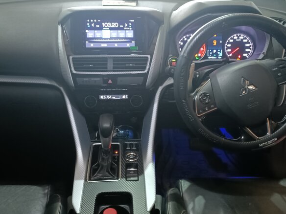 2018 Mitsubishi Eclipse Cross I, красный, 1800000 рублей - вид 3