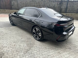 2023 BMW 7 серии 740d xDrive VII (G70), чёрный, 13300000 рублей, вид 5