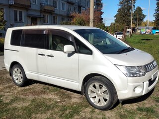 2007 Mitsubishi Delica D:5 I, белый, 1500000 рублей, вид 3