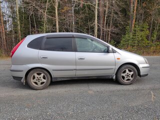 2001 Nissan Tino, серый, 350000 рублей, вид 2