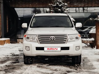 2014 Toyota Land Cruiser 200 Series Рестайлинг 1, белый, 4750000 рублей, вид 2