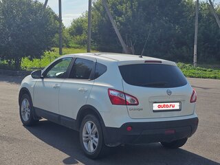 2010 Nissan Qashqai I Рестайлинг, белый, 1199000 рублей, вид 4