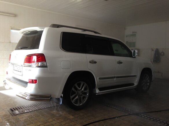 2012 Lexus LX 570 III Рестайлинг, белый, 4950000 рублей - вид 5