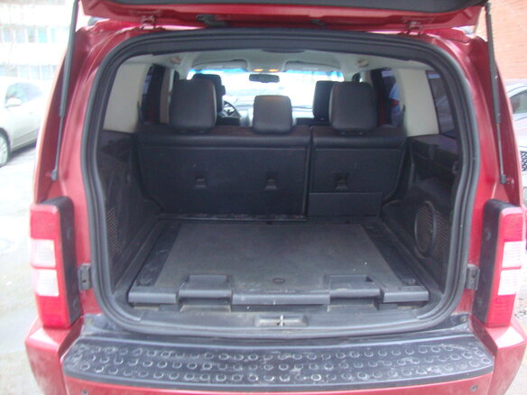 2007 Dodge Nitro, красный - вид 9
