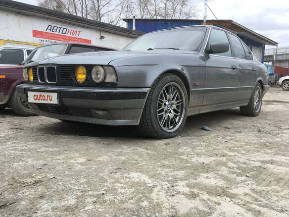 1990 BMW 5 серии 530i III (E34), серый