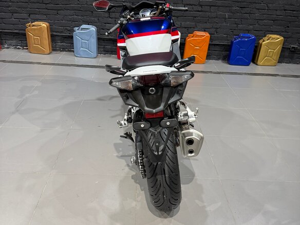 2022 Honda VFR 800, синий - вид 12