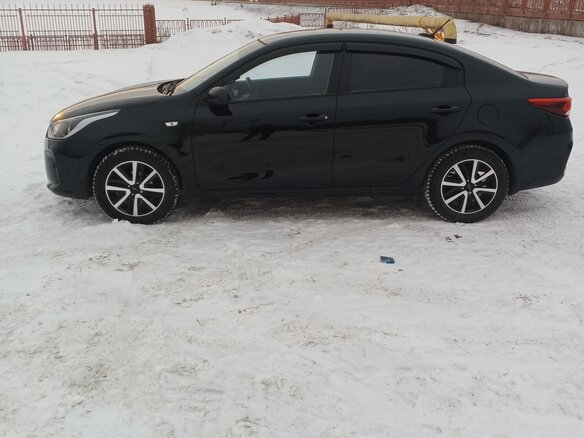 2018 Kia Rio IV, чёрный, 1455000 рублей - вид 5