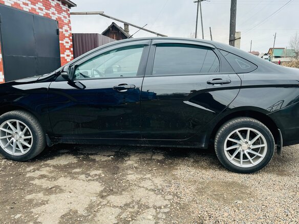 2021 Lada (ВАЗ) Vesta I, чёрный, 1300000 рублей - вид 4