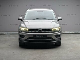 2017 Volkswagen Tiguan II, серебристый, 2155000 рублей, вид 1
