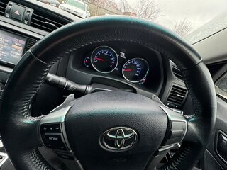 2010 Toyota Mark X II, белый, 1305000 рублей, вид 1