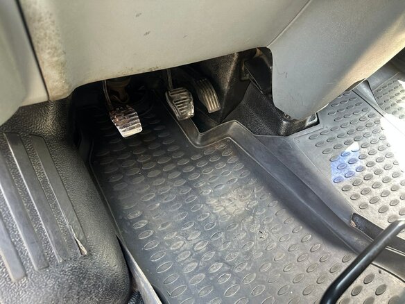 2010 Ford Transit, серебристый, 1300000 рублей - вид 5
