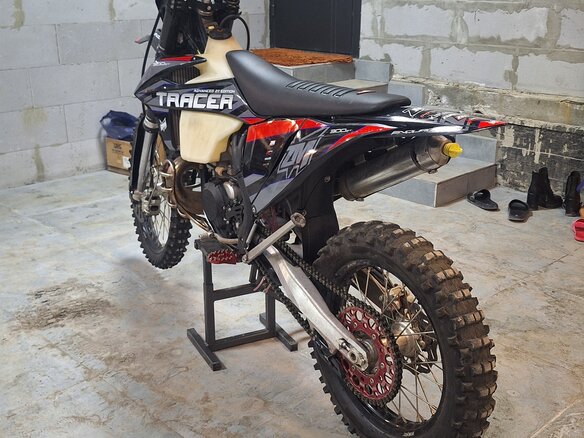 2024 ZM Tracer, чёрный, 350000 рублей - вид 1