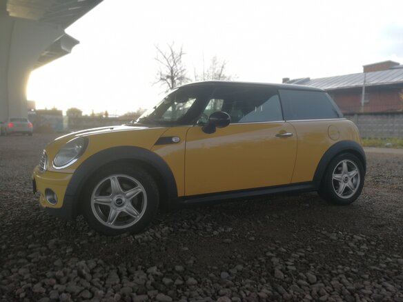 2007 Mini Hatch Cooper II (R56), жёлтый - вид 4