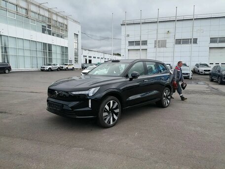 Volvo EX90