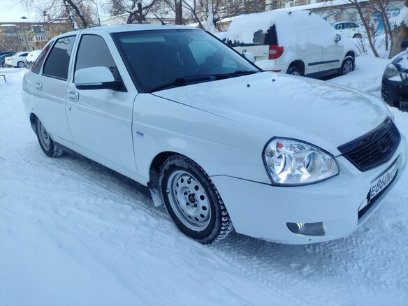 2012 Lada (ВАЗ) Priora I, белый, 287000 рублей - вид 2