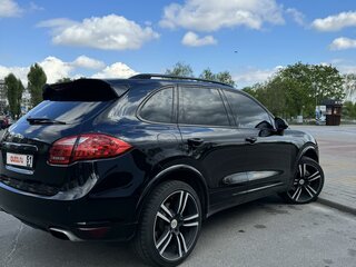 2010 Porsche Cayenne Diesel II (958), чёрный, 2350000 рублей, вид 2