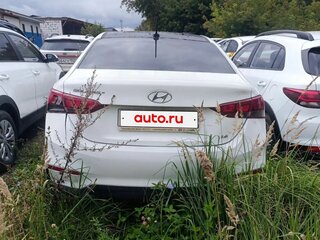 2017 Hyundai Solaris II, белый, 600000 рублей, вид 1