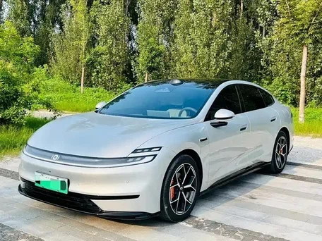 2026 Changan Qiyuan A06 28.39 kWh, серебристый, 2750000 рублей, вид 1