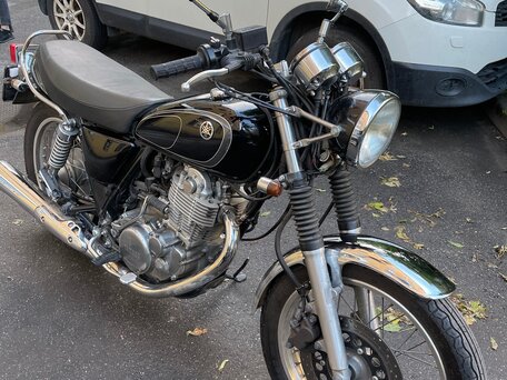 2013 Yamaha SR400, чёрный, 370000 рублей, вид 2