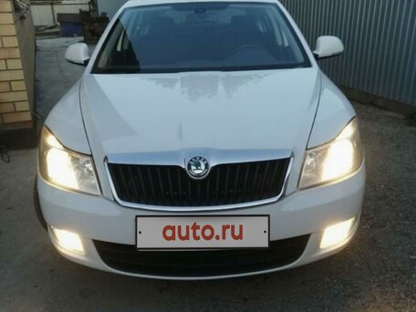 2013 Skoda Octavia II (A5) Рестайлинг, белый, 949000 рублей, вид 2