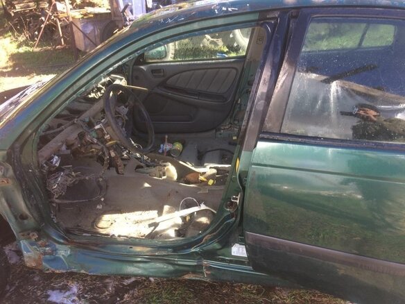 1998 Toyota Avensis I, зелёный, 70000 рублей - вид 10