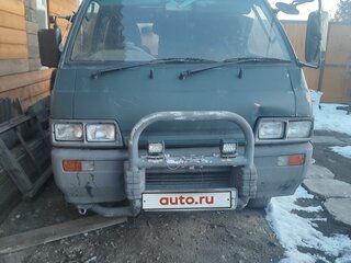1990 Mitsubishi Delica III, зелёный, 250000 рублей, вид 2